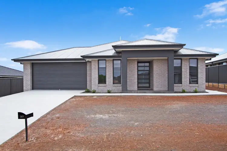 37 Kingham Street, Tamworth NSW 2340