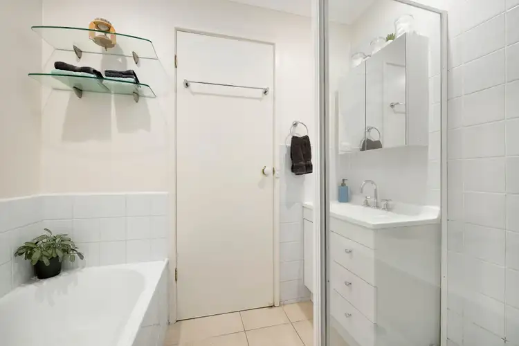 Sixth view of Homely unit listing, 2/19 Governor Road, Mordialloc VIC 3195