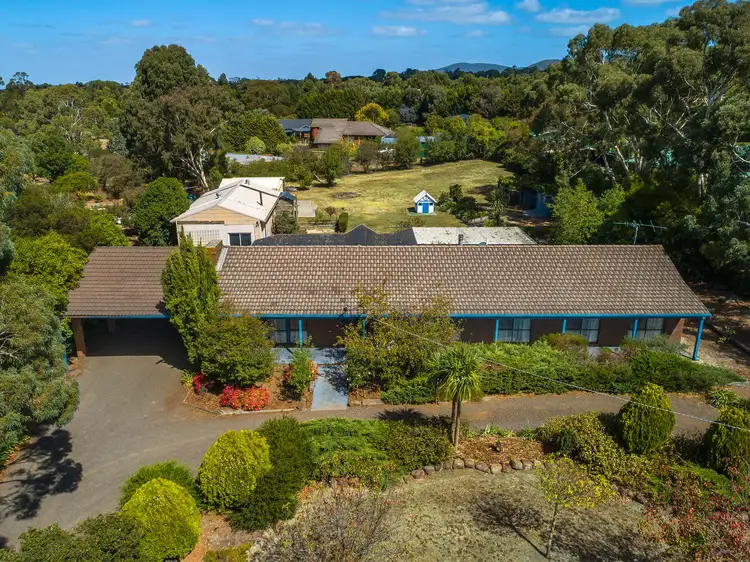 7 Gott Court, Romsey VIC 3434