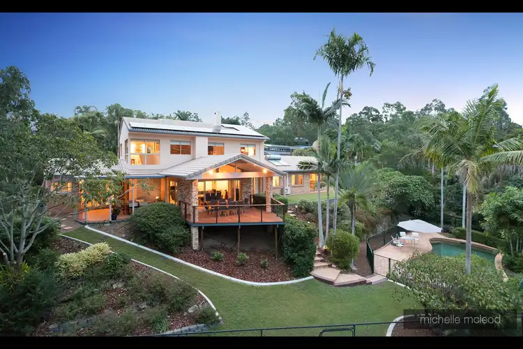 34 Camborne Place, Chapel Hill QLD 4069