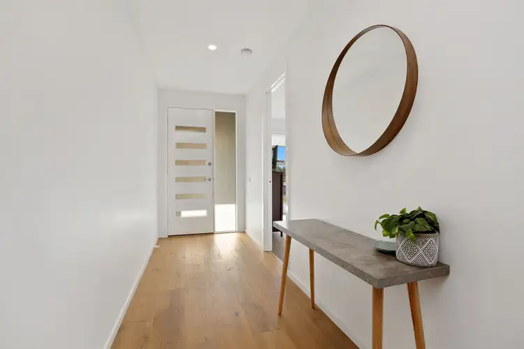 Second view of Homely house listing, 5 Black Swan Court, Lara VIC 3212