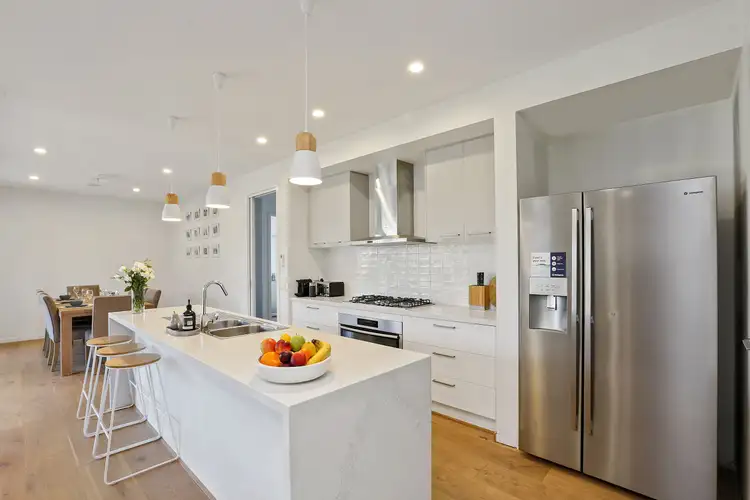 Seventh view of Homely house listing, 5 Black Swan Court, Lara VIC 3212