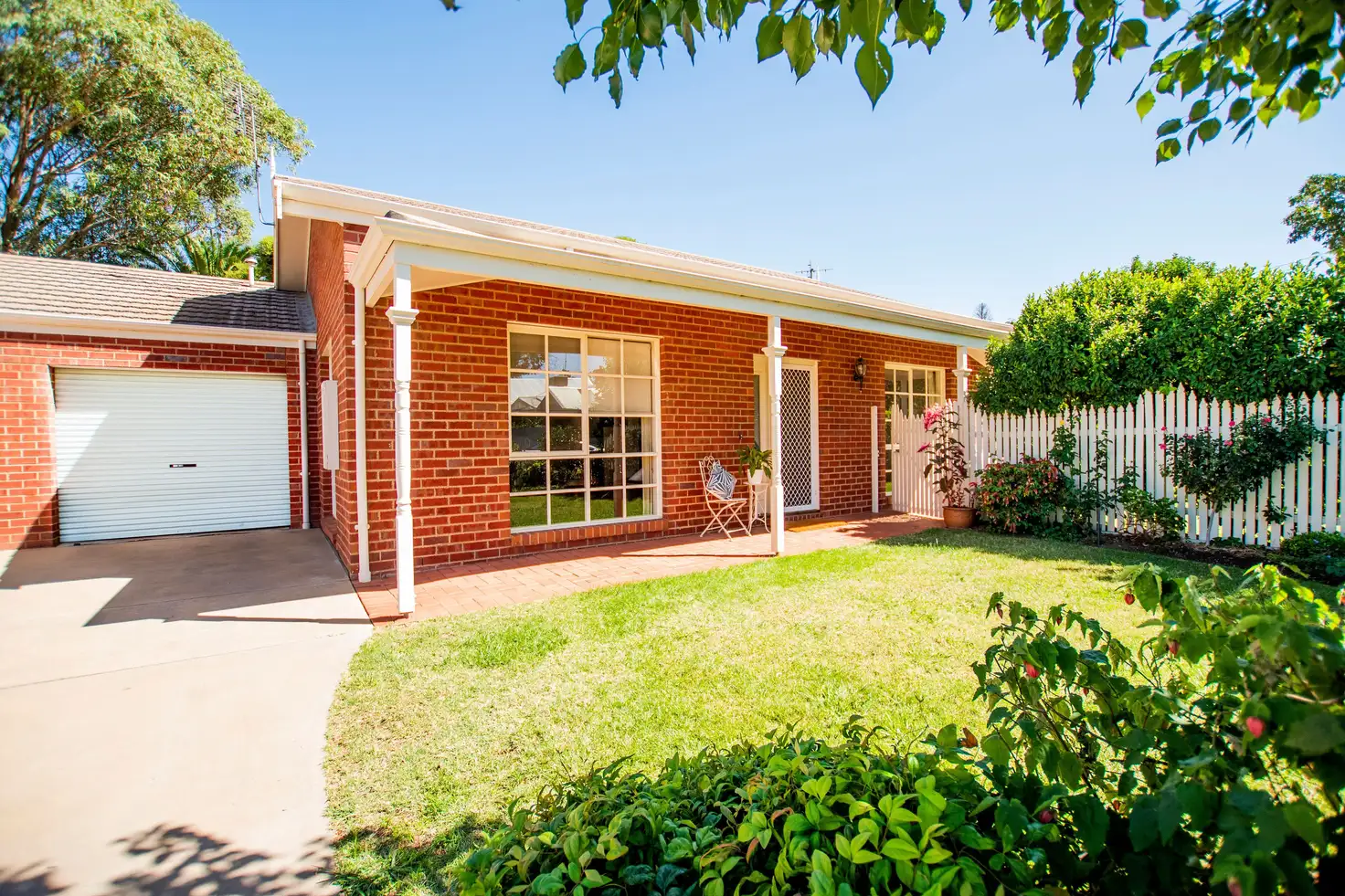 Main view of Homely townhouse listing, 2/15 Bolton Street, Echuca VIC 3564