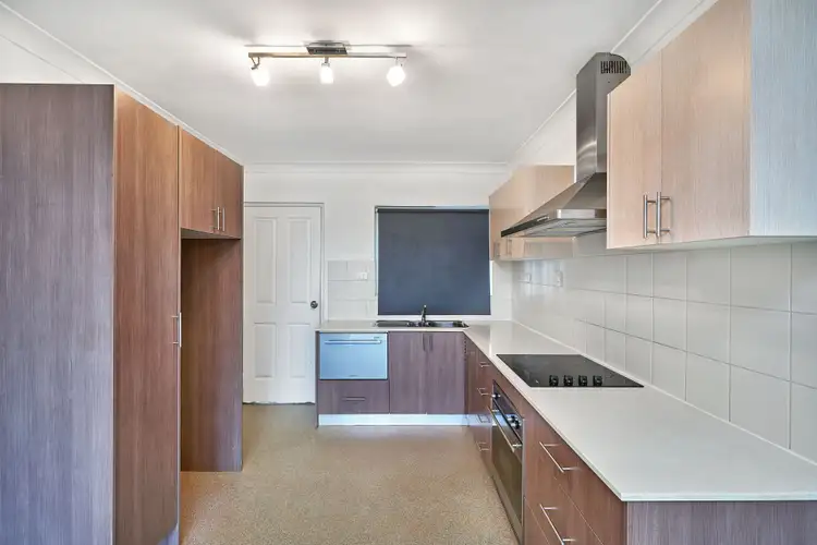 3/282 Lake Street, Cairns North QLD 4870