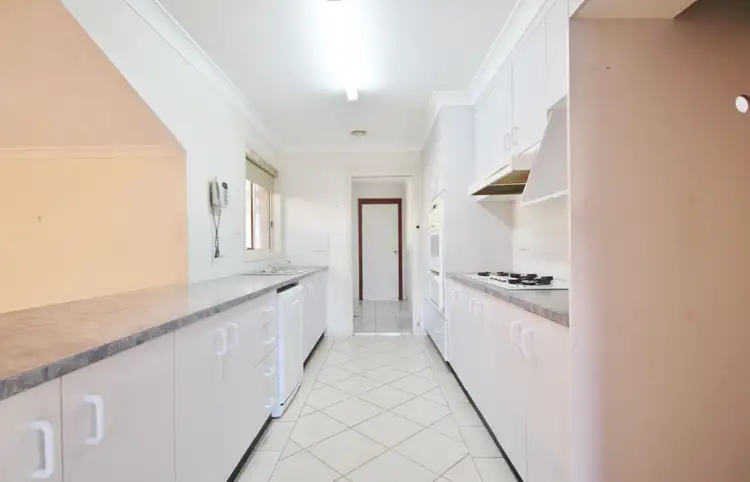 Fifth view of Homely house listing, 33 Pineview Circuit, Young NSW 2594