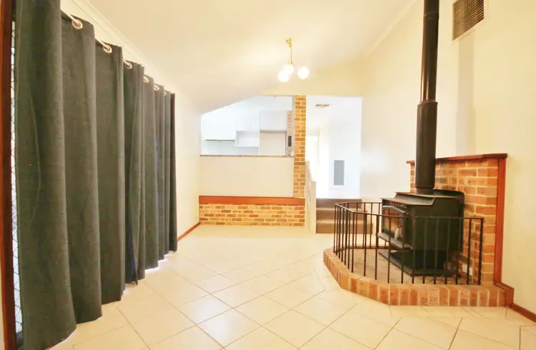 Seventh view of Homely house listing, 33 Pineview Circuit, Young NSW 2594
