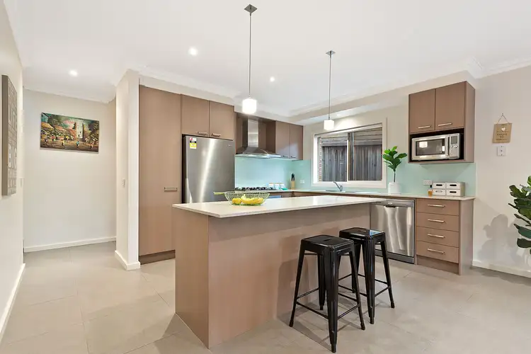 Second view of Homely house listing, 2 Melissa Court, South Morang VIC 3752