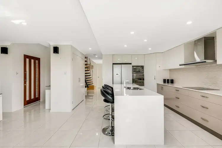 Fifth view of Homely unit listing, 2/3 Collingwood Close, Middle Ridge QLD 4350