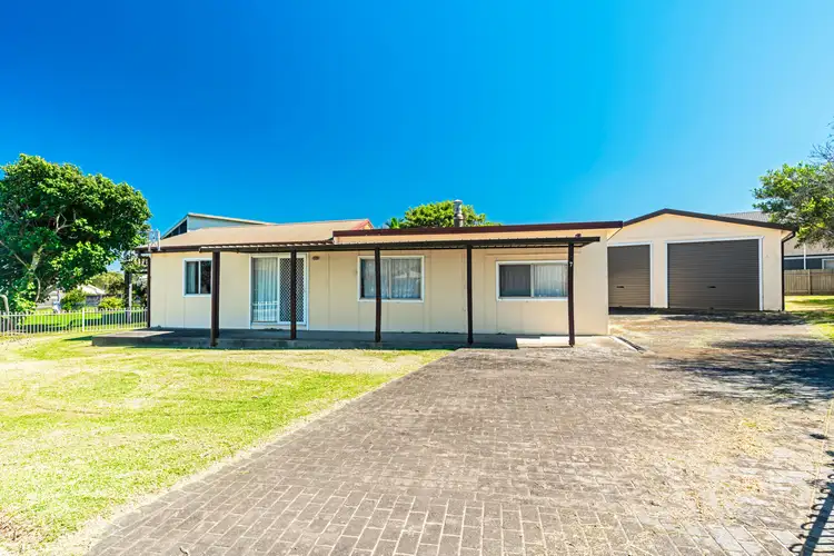 7 Farrant Avenue, Culburra Beach NSW 2540