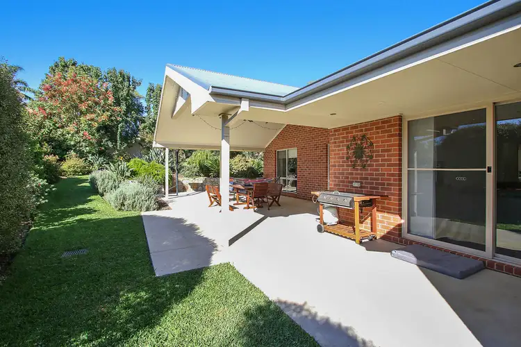 27 Ballara Drive, Wodonga VIC 3690
