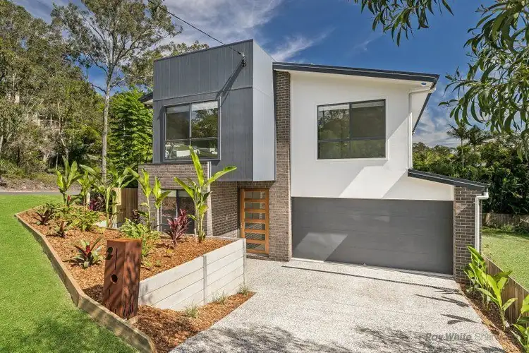 2 Kimba Street, Chapel Hill QLD 4069