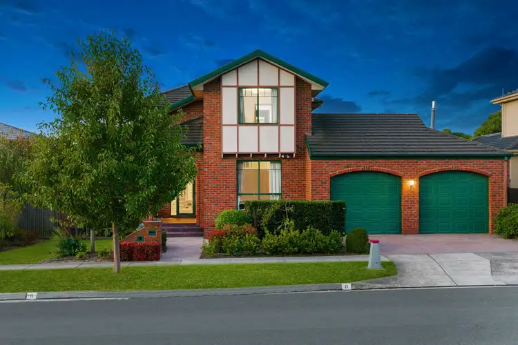8 Salerno Way, Rowville VIC 3178