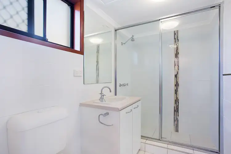 Fifth view of Homely unit listing, 2/12 Rosewood Avenue, Broadbeach QLD 4218