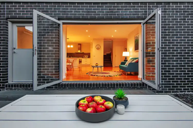 18 Hill Street, Ringwood East VIC 3135