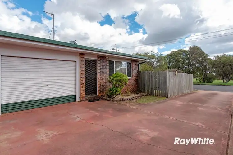 1/8 Gibson Street, Wilsonton QLD 4350