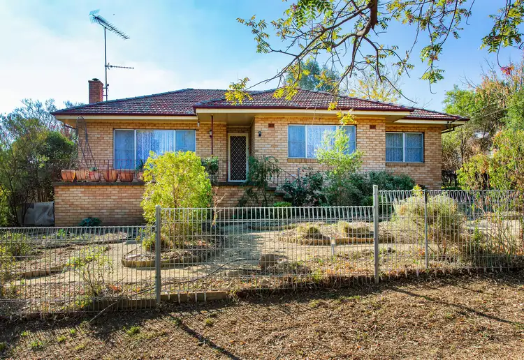 6 Keswick Street, Cowra NSW 2794