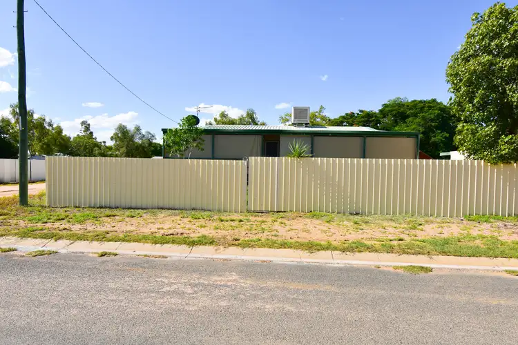 28 Swallow Street, Longreach QLD 4730