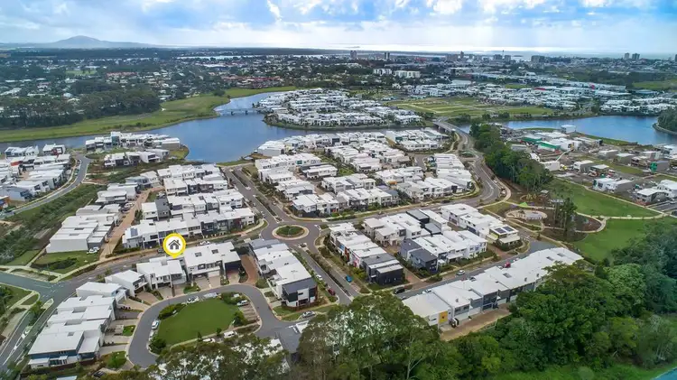 15 Round Bush Crescent, Maroochydore QLD 4558