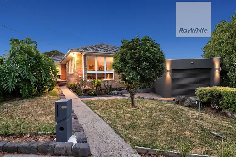 6 Glendale Place, Gladstone Park VIC 3043