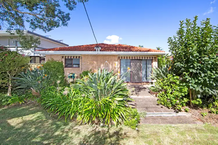 Second view of Homely house listing, 1/42-44 Natuna Avenue, Budgewoi NSW 2262