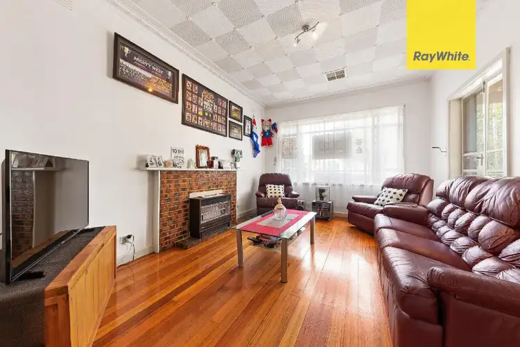 Second view of Homely house listing, 5 Kodre Street, St Albans VIC 3021