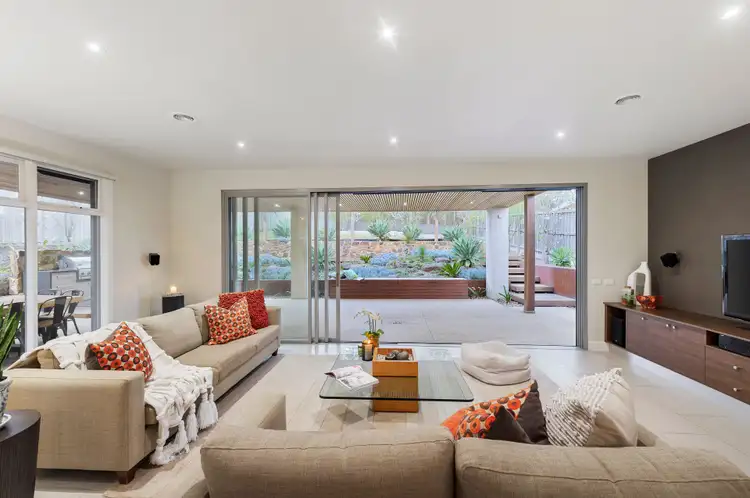 Sixth view of Homely house listing, 8 Gresswell Road, Macleod VIC 3085