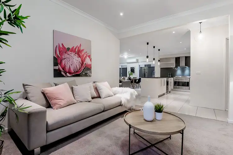 Seventh view of Homely house listing, 31 Versant Drive, Craigieburn VIC 3064