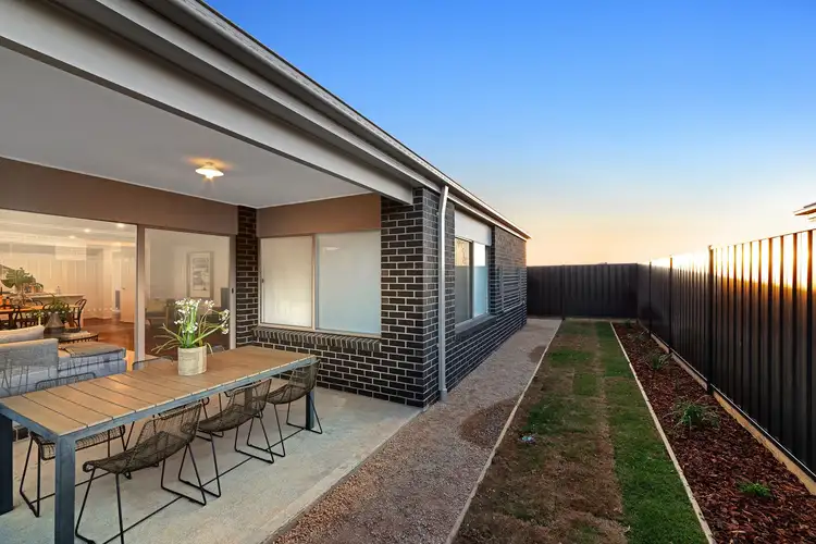 27 Trajectory Drive, Tarneit VIC 3029