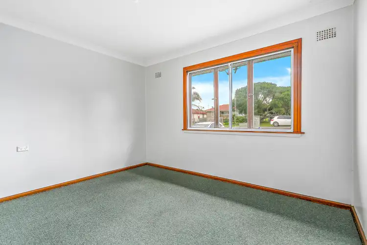 Fourth view of Homely house listing, 33 Girraween Avenue, Lake Illawarra NSW 2528