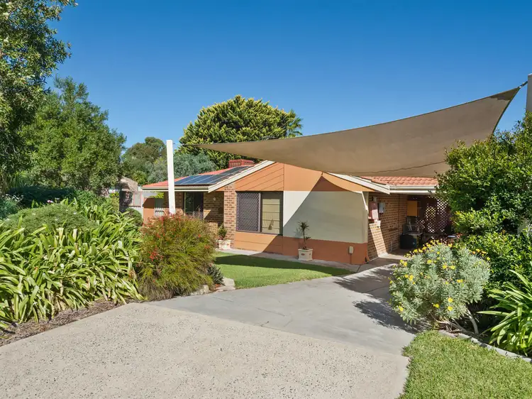 2 Greenway Place, Kingsley WA 6026