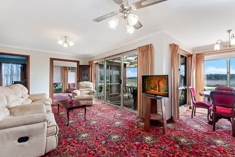 Fifth view of Homely house listing, 15 Windsor Court, Warrnambool VIC 3280