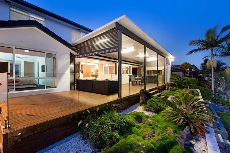 7 Salacia Avenue, Mermaid Waters QLD 4218