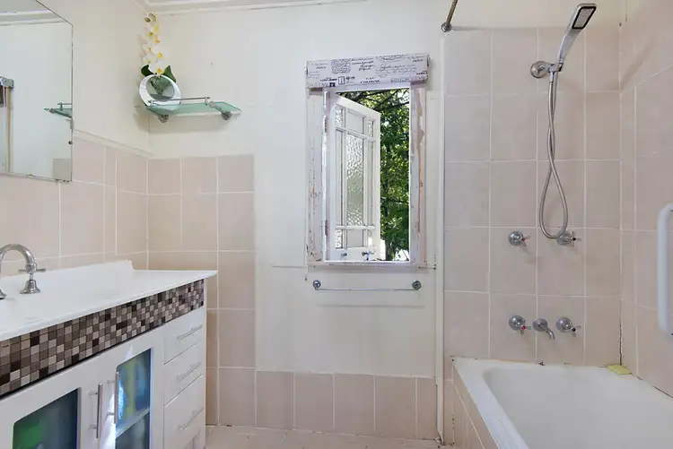 Fifth view of Homely house listing, 8 O'Connell Place, Red Hill QLD 4059