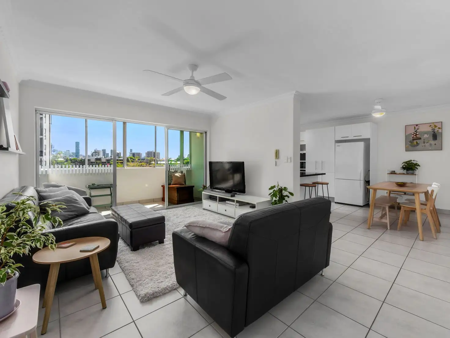 Main view of Homely unit listing, 9/8 Regina Street, Greenslopes QLD 4120