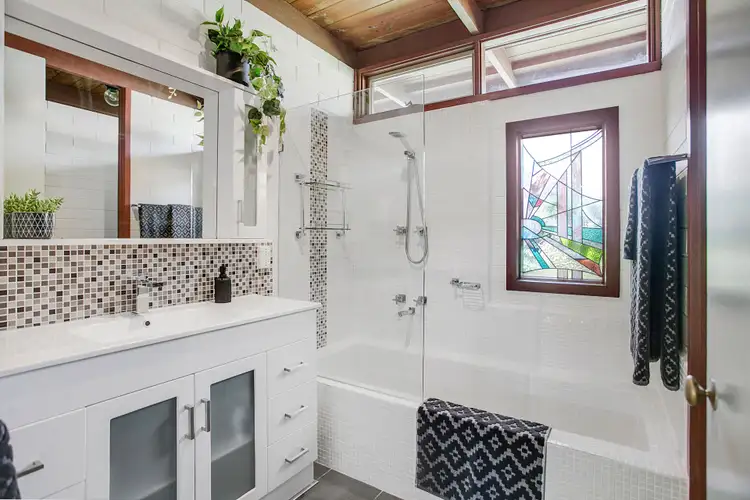 Sixth view of Homely house listing, 11 Leawarra Parade, Frankston VIC 3199