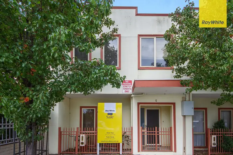 5/2 McArthur Avenue, St Albans VIC 3021