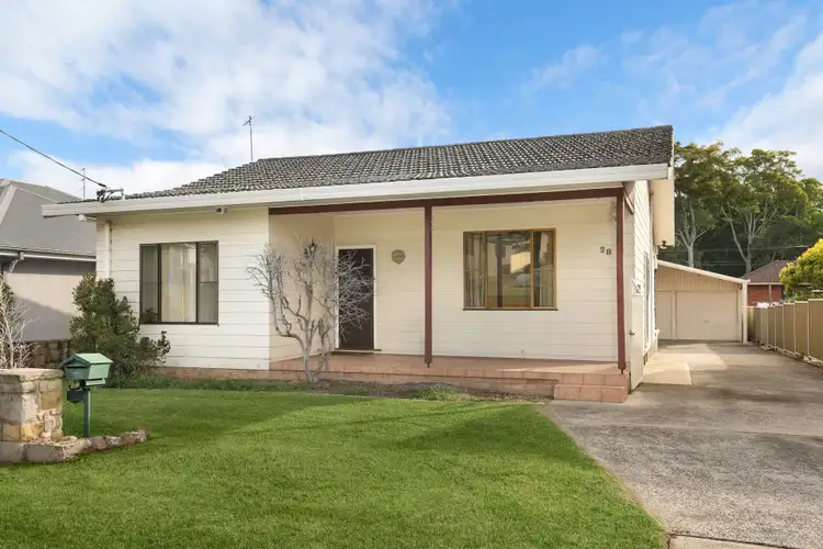 28 London Drive, West Wollongong NSW 2500