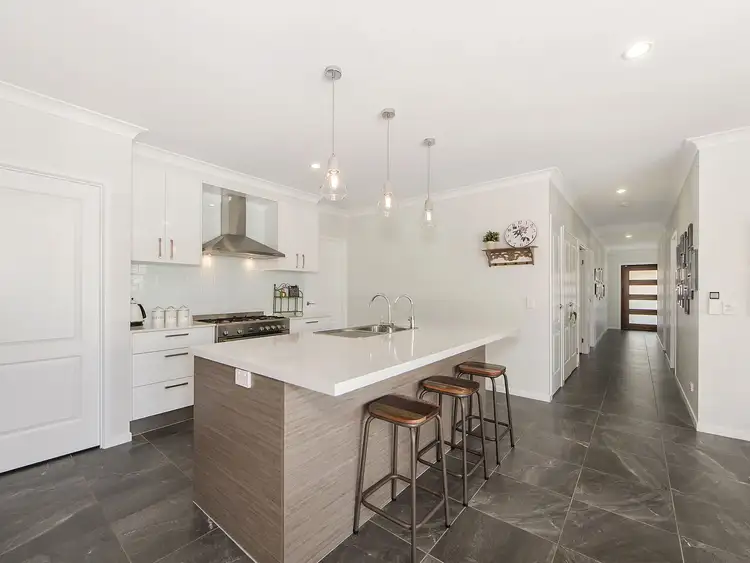 Fifth view of Homely house listing, 8 Greenvale Crescent, Maudsland QLD 4210