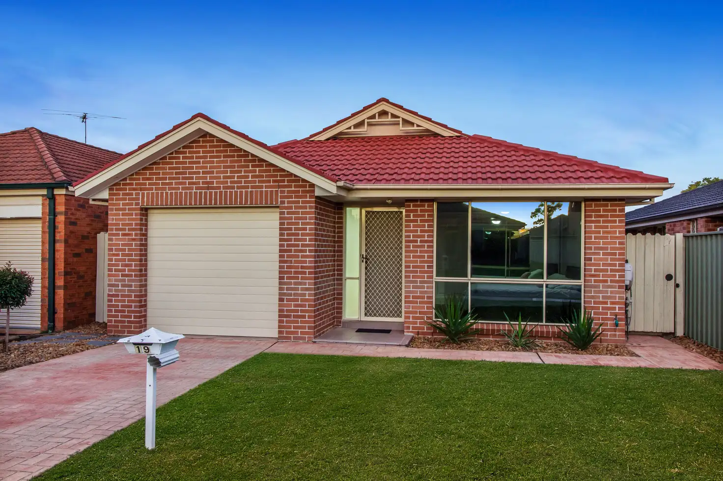 Main view of Homely house listing, 19 Bungonia Court, Wattle Grove NSW 2173