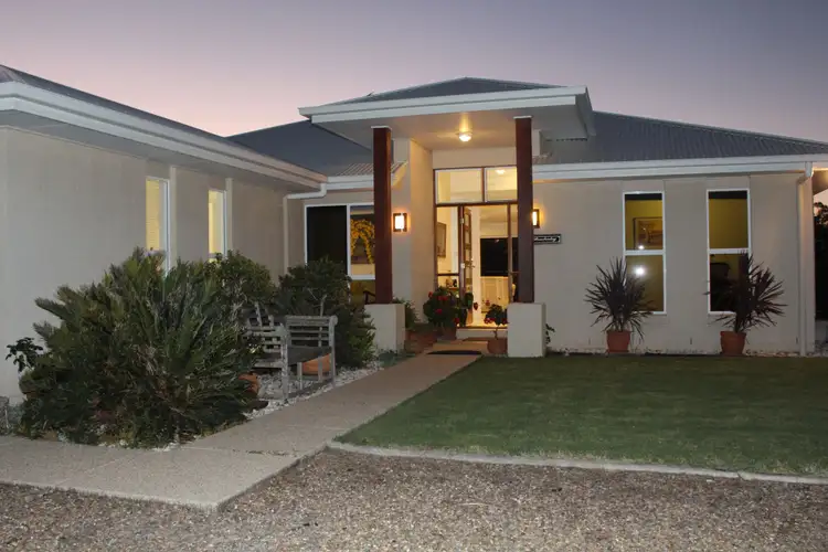 4 Archer Court, Southside QLD 4570