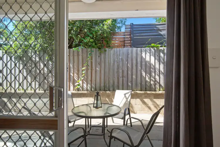 Fifth view of Homely unit listing, 3/39 Arthur Street, Mermaid Beach QLD 4218