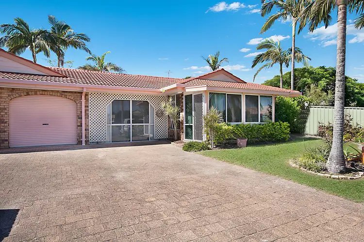 2/47 Melaleuca Drive, Yamba NSW 2464