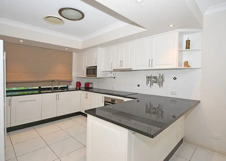 Fifth view of Homely unit listing, 2/580 Esplanade, Urangan QLD 4655