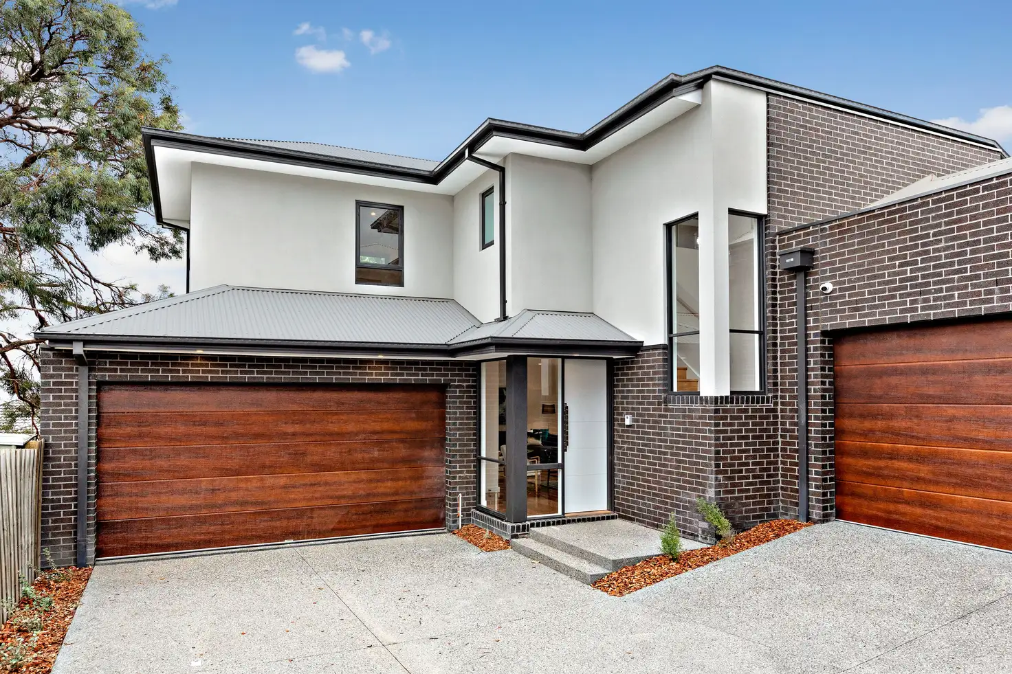 Main view of Homely townhouse listing, 2/35 Amaroo Street, Chadstone VIC 3148