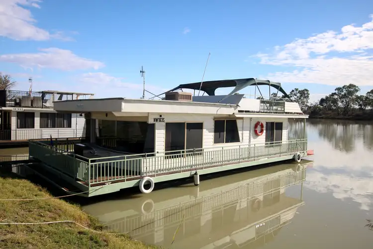 Mooring 37 Leonard Norman Drive, Waikerie SA 5330