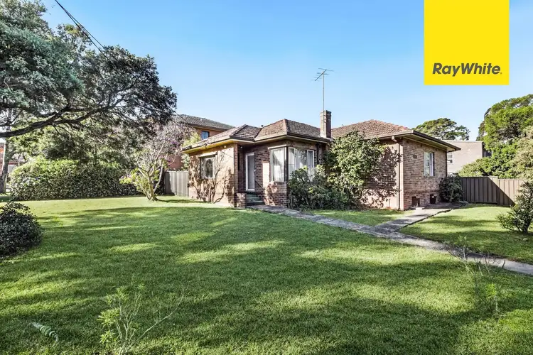 2 Baralga Crescent, Riverwood NSW 2210