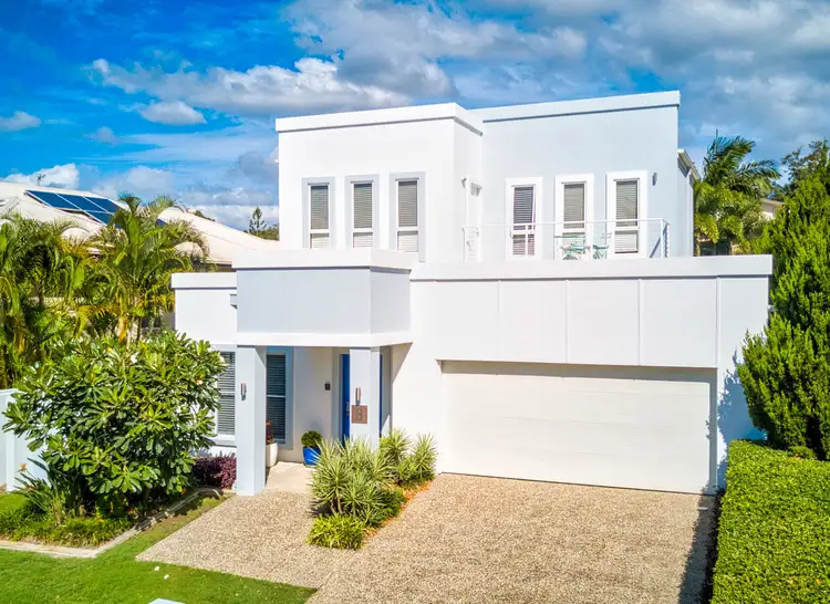 8 Auriga Court, Robina QLD 4226
