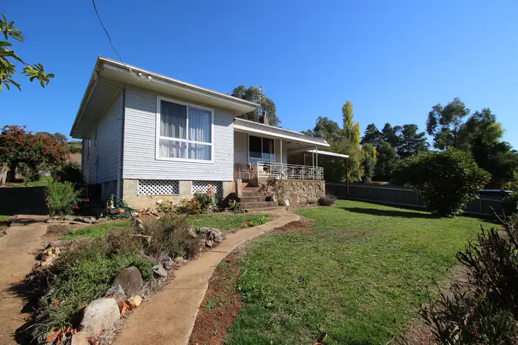 33 Mate Street, Tumbarumba NSW 2653
