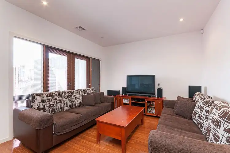 Third view of Homely unit listing, 2/95 Dianne Avenue, Craigieburn VIC 3064