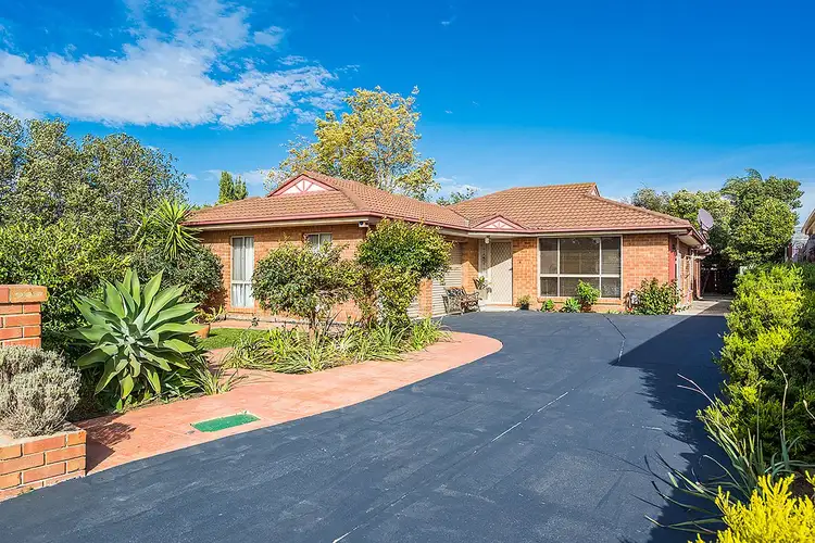 3 Sutherland Way